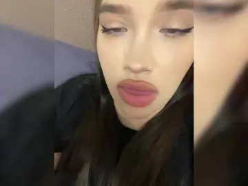 Bongacams Live Sex Cam of Glossmixdoll