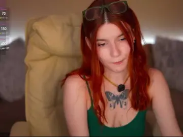Bongacams Best Webcam of RedShinee