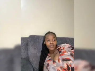 Bongacams Sex Cam of Curvy-maxy9