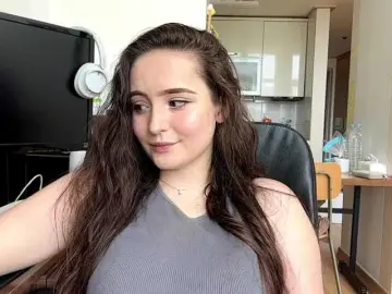 Bongacams Free Porn Cam of EmillyCarte