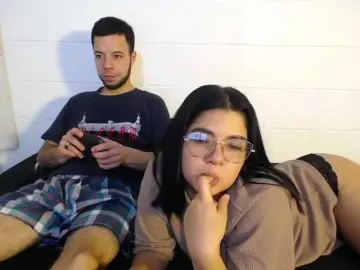 Bongacams Adult Webcam of LILY-AND-RYAN11