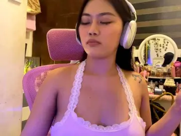 Bongacams Best Webcam of LesliDine