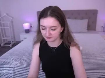 Bongacams Watch Live Sex Cams of CyrenaLuxe