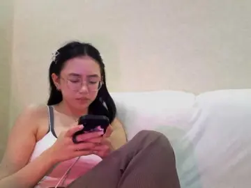 Bongacams Live Porn of MyrleHenggeler