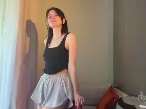 Cam4 Nude Webcam of JuleThreets
