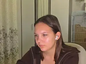 Cam4 Free Live Porn of GlennChinzi