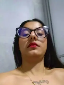 Cam4 Sex Cam of Yvonne_Collins