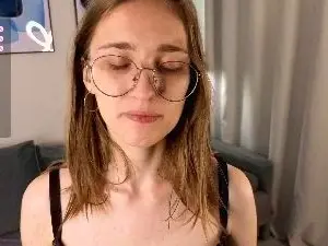 Cam4 Free Live Porn of AshleyyJones