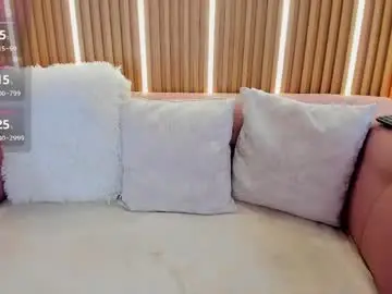 Chaturbate Free Live Porn of lunamillers_