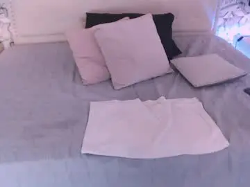 Chaturbate Live Sex Cam of venusandrea29