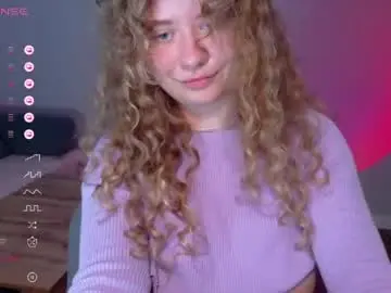 Chaturbate Live Sex Cam of milounee