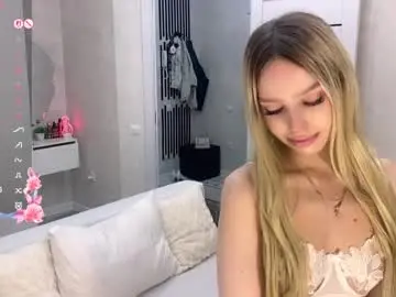 Chaturbate Live Sex Cam of bella_gasp