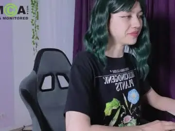 Chaturbate Live Sex Cam of queenofwandss