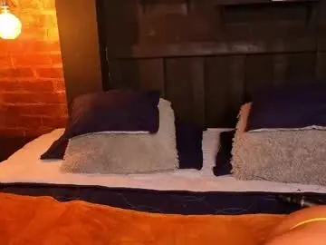 Chaturbate Live Sex Cam of damian_n_lissa