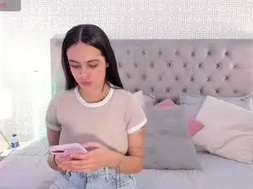 Chaturbate Live Sex Cam of chloeharper_