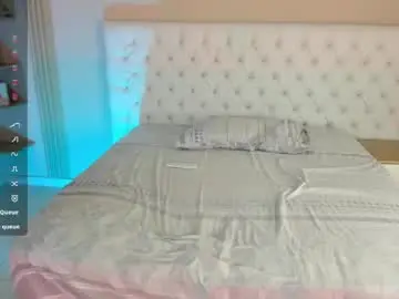 Chaturbate Live Sex Cam of kiitty_horny_