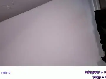 Chaturbate Nude Webcam of vivian_qwerty