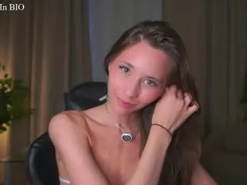 Chaturbate Adult Webcams of falinecrosthwaite