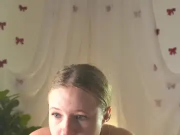 Chaturbate Adult Video Chat of emilyhewell