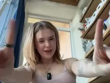 Chaturbate Live Sex Cam of cyberl0ve_