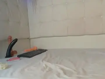 Chaturbate Live Sex Cam of angelasexx_1