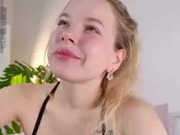 Chaturbate Sex Cam of milly_shy