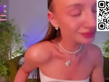Chaturbate Live Sex Cam of pearl_bloom