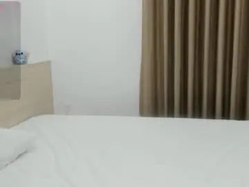 Chaturbate Best live sex cam show of sophia_squirtits