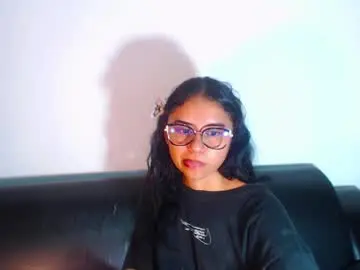 Chaturbate Nude Webcam of bellaluxxs