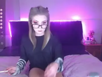 Chaturbate Live Sex Cam of shysweetrish