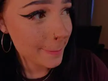 Chaturbate Adult Webcams of lisaaaliss