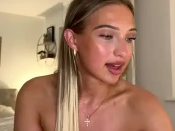 Chaturbate Nude Webcam of rosebella_