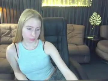 Chaturbate Nude Webcam of alina__blonde