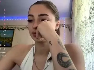 Chaturbate Watch Live Sex Cams of bebravee