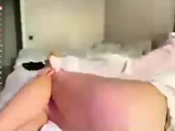 Chaturbate Free Porn Cam of bebravee
