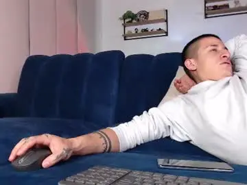 Chaturbate Best live sex cam show of ashely_ryan24
