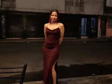 Imlive Sex Chat of EmilyLovve