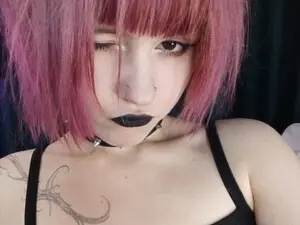 Myfreecams Live Sex Cam of KikiMoor