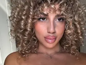 Myfreecams Free Live Porn of sweetcurlyyy