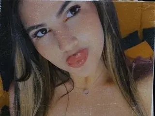 Streamate Adult Video Chat of GiuliaHarvey