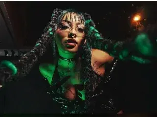 Streamate Sex Cam of AliceWalter