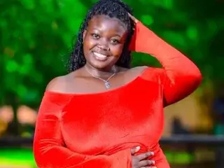 Streamate Live Sex Cam of Alyababy