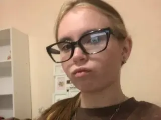 Streamate Live Porn of AliceTouch
