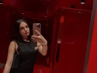 Streamate Live Sex Cam of dirtyyiyannaa