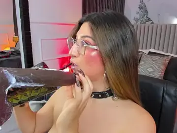 Stripchat Best live sex cam show of Gabrielakassi