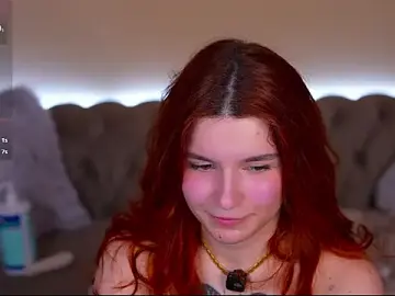 Stripchat Live Porn of RedShinee