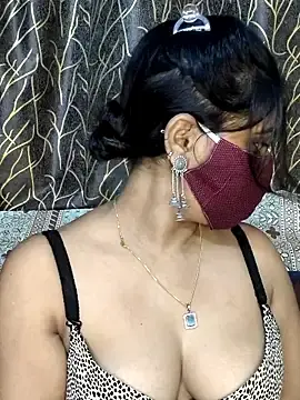 Stripchat Live Sex Cam of Monalisha_G