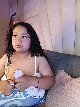 Stripchat Free Porn Cam of KITY_HILL