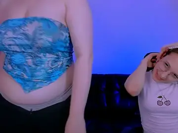 Stripchat Live Sex Cam of nikole_kitt
