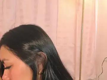 Stripchat Best Webcam of Emi_latingirl